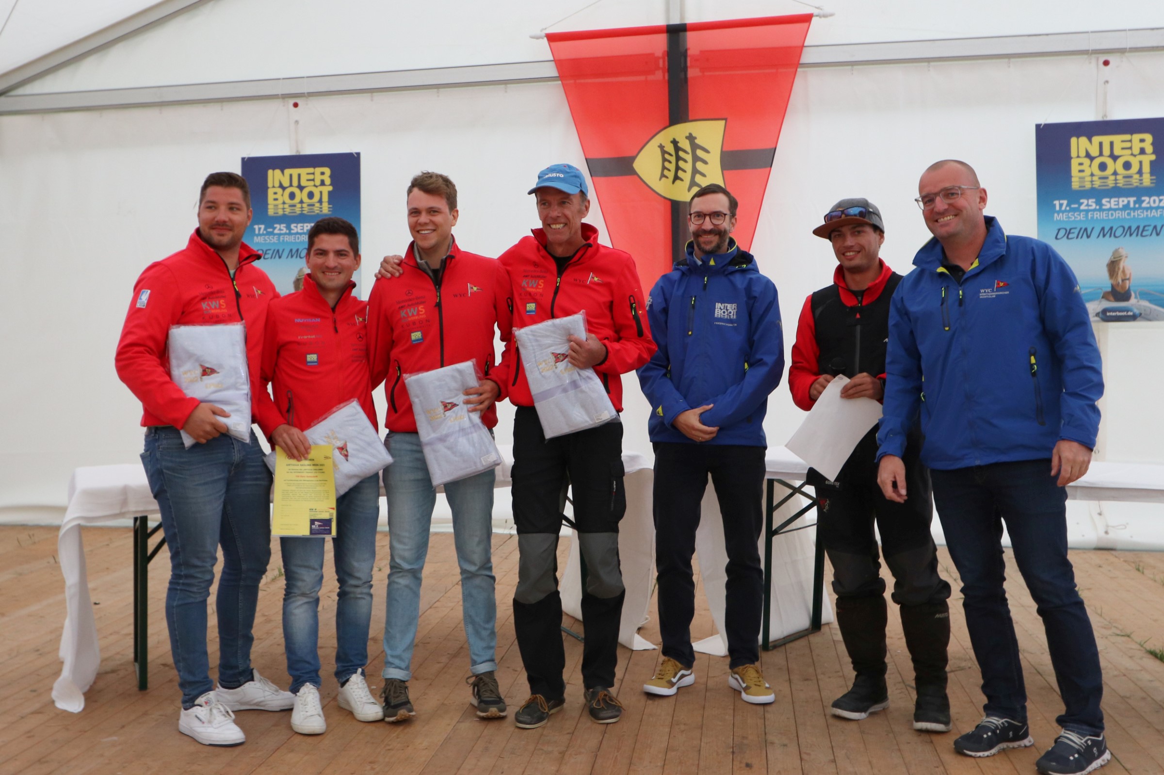 WYC Interboot Trophy2022 Siegerehrung IMG 1298 FotosBromma