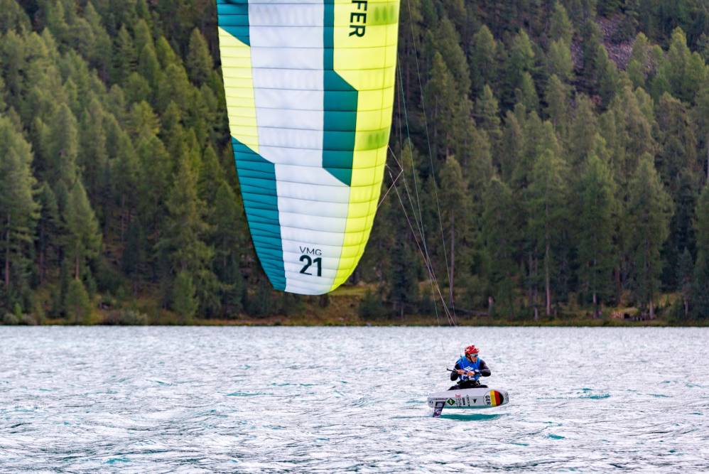 SUI M KiteFoiling 2276