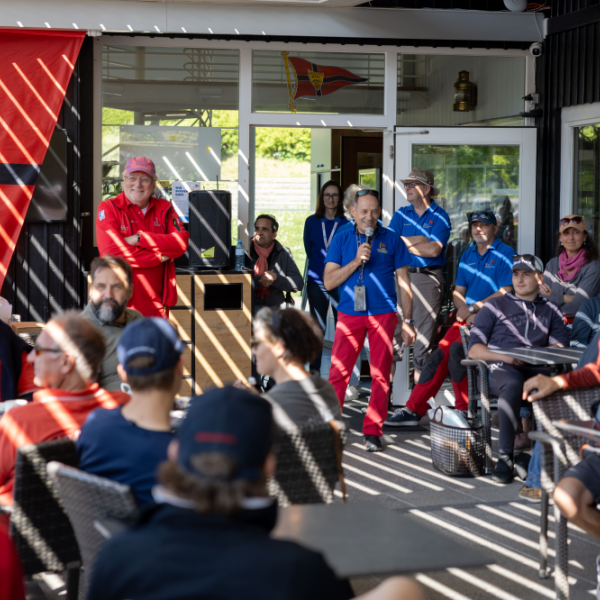 Pokalregatta des WYC: Windstille verhindert Wettfahrten